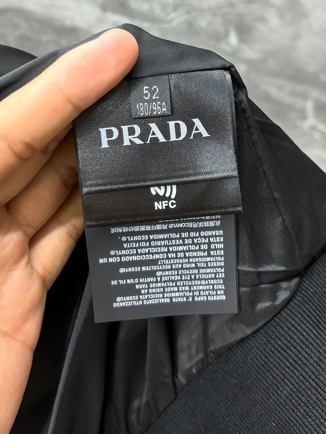 C-43 Prada 普拉达 25秋冬针织拼接立领加棉夹克外套选用定制高密针织面料 原版P家纱线与机织工