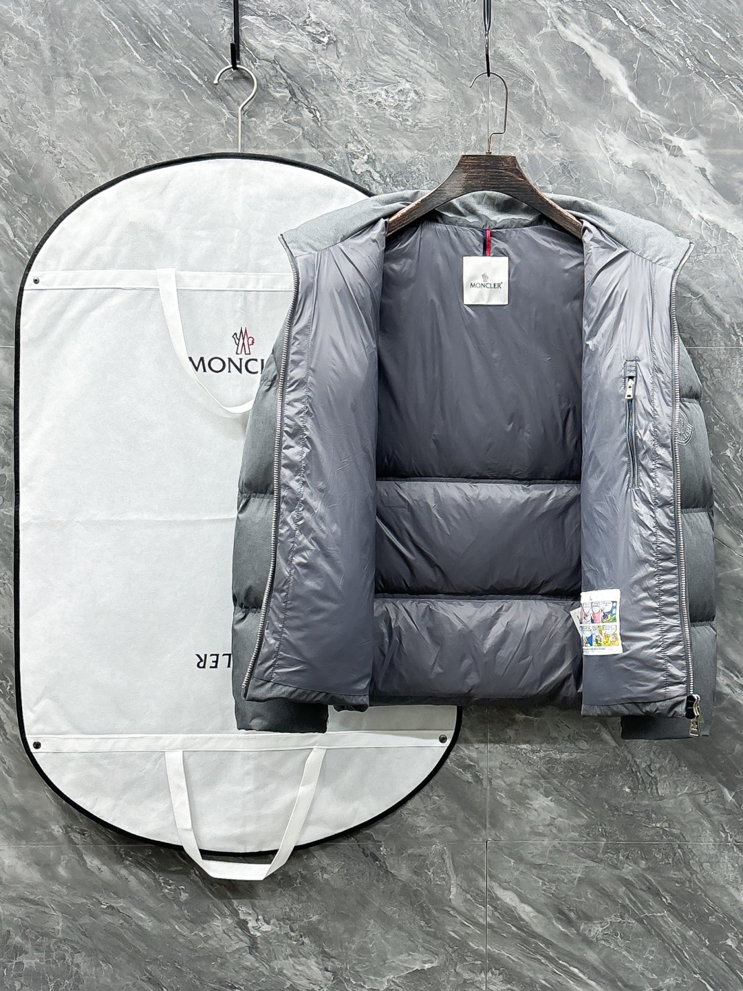 羽C-61 Moncler-蒙口 25秋冬男士时尚羽绒服 轻奢时尚休闲风格,轻盈保暖柔软!低调系列时尚百