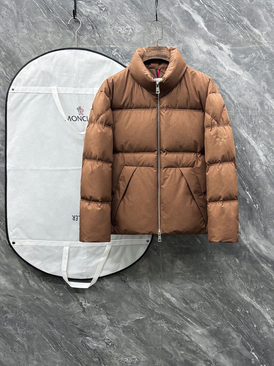 羽C-61 Moncler-蒙口 25秋冬男士时尚羽绒服 轻奢时尚休闲风格,轻盈保暖柔软!低调系列时尚百