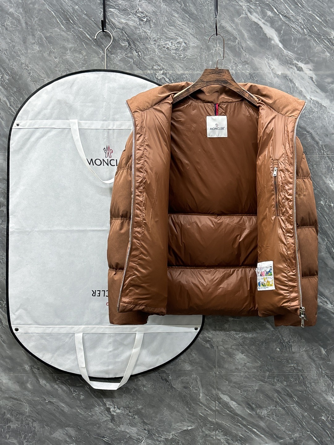 羽C-61 Moncler-蒙口 25秋冬男士时尚羽绒服 轻奢时尚休闲风格,轻盈保暖柔软!低调系列时尚百