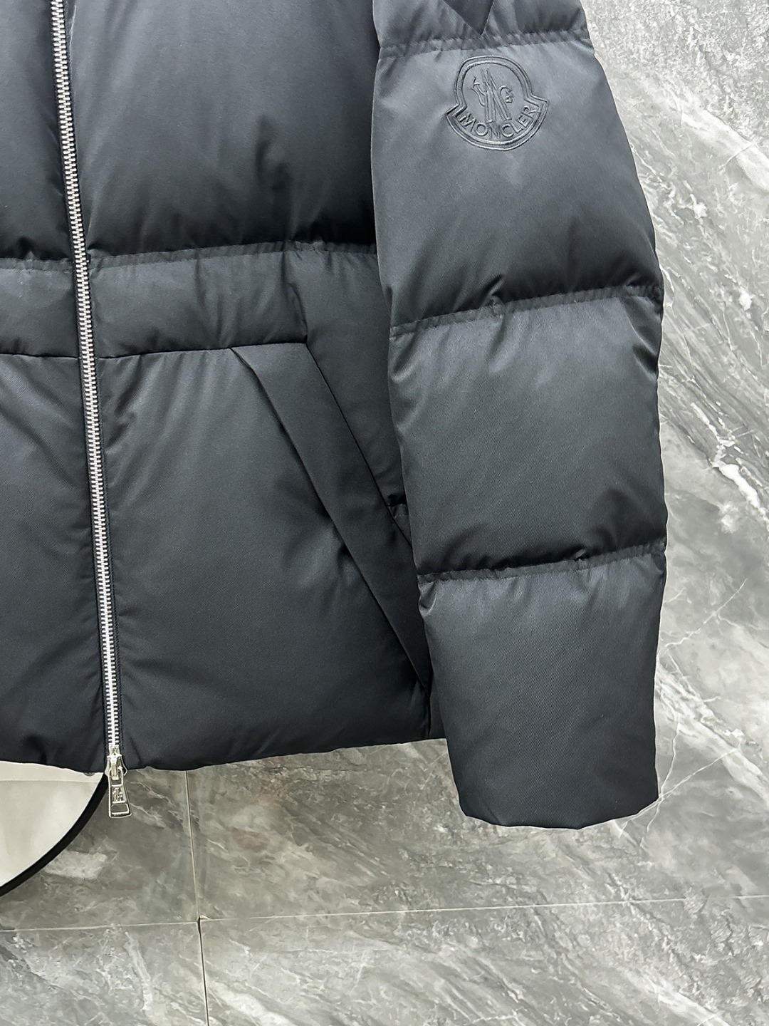 羽C-61 Moncler-蒙口 25秋冬男士时尚羽绒服 轻奢时尚休闲风格,轻盈保暖柔软!低调系列时尚百