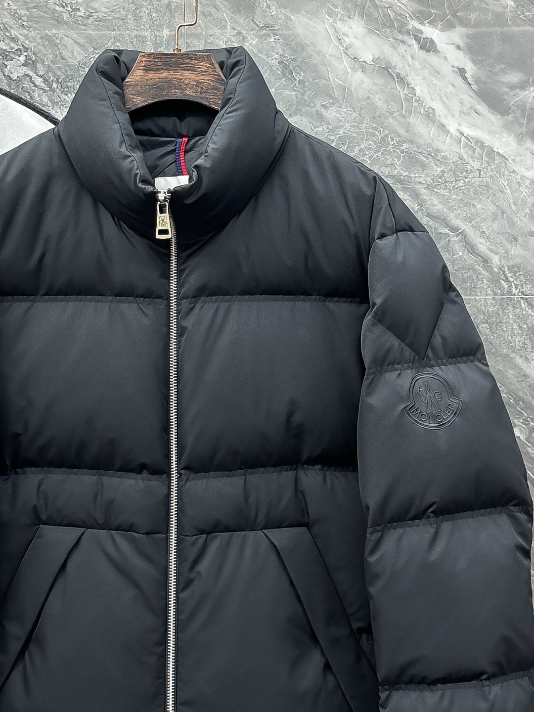 羽C-61 Moncler-蒙口 25秋冬男士时尚羽绒服 轻奢时尚休闲风格,轻盈保暖柔软!低调系列时尚百
