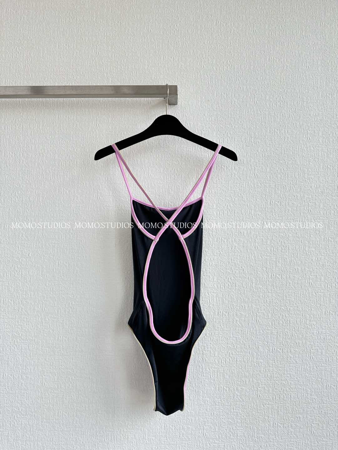 Chanelel 25SS Backless Crisscross Halterneck One-Piece Swimsuit 3 i1751188734619 2618 0 1