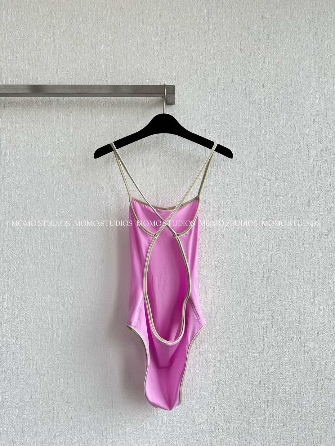Chanelel 25SS Backless Crisscross Halterneck One-Piece Swimsuit 5 i1751188735476 2357 0 3
