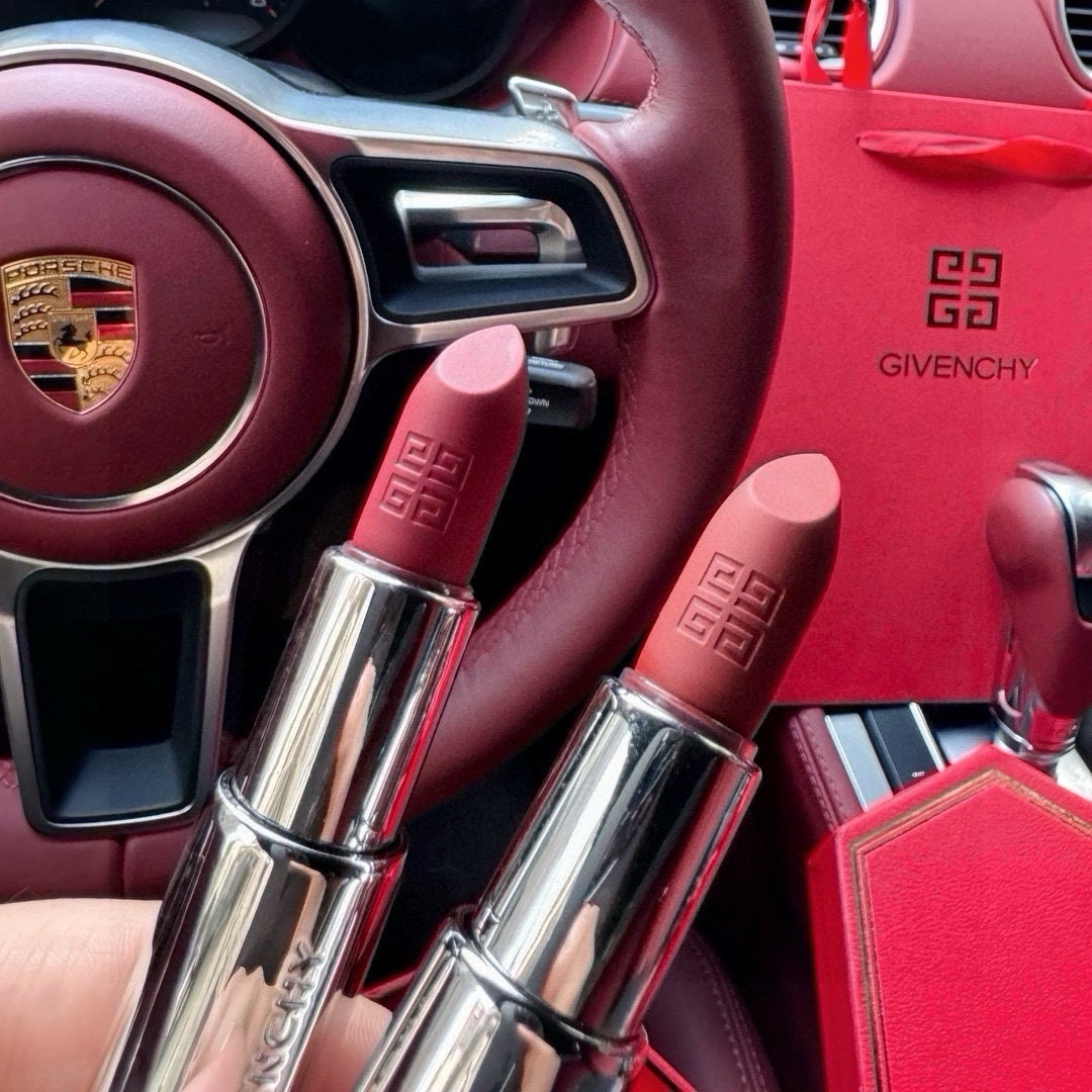 Givenchy Limited Edition Heart-Shaped 3-Piece Makeup Set - Comprehensive 6