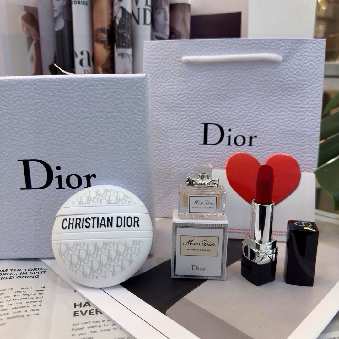DIOR全能霜丝绒999甜心礼盒 高定礼盒 情人节对爱的人大胆表白 5