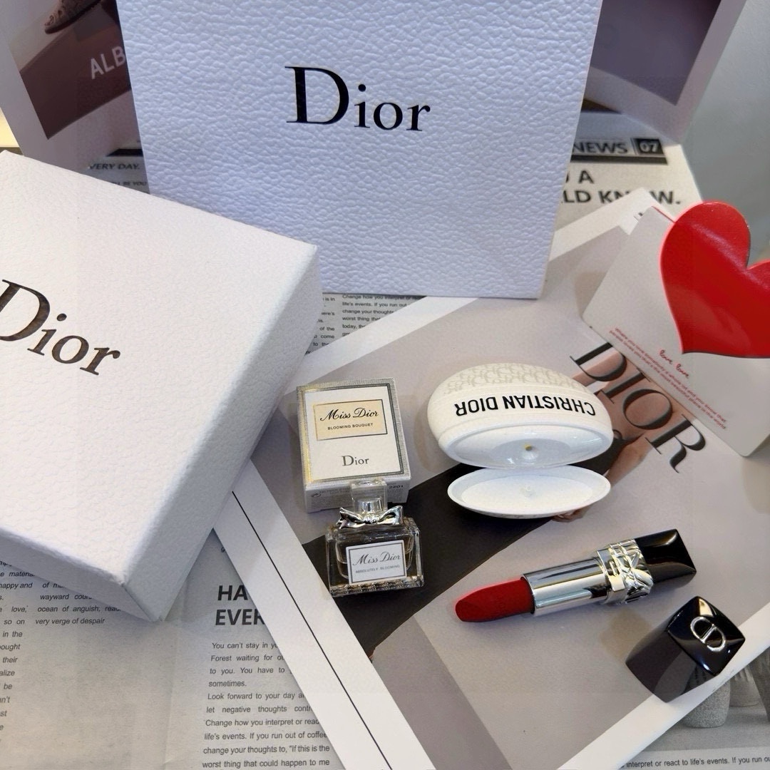 DIOR全能霜丝绒999甜心礼盒 高定礼盒 情人节对爱的人大胆表白 4