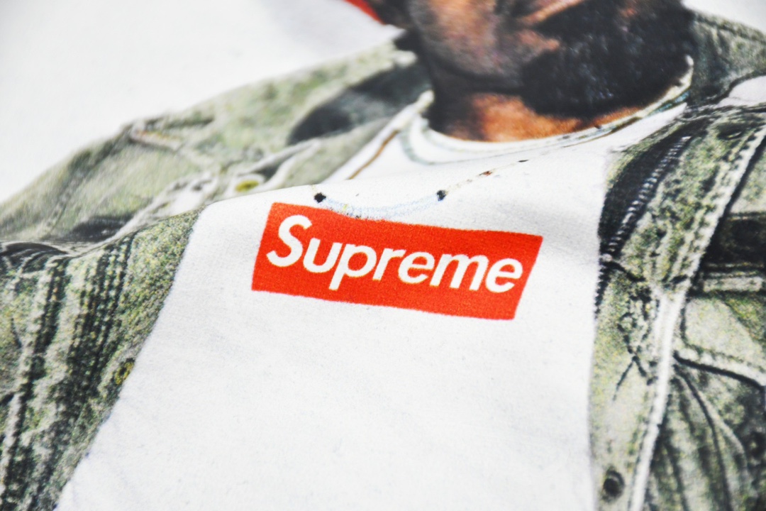 Supreme FW22 Week1 André 3000 Tee in Black & White, Sizes SM to XL - 图片 8