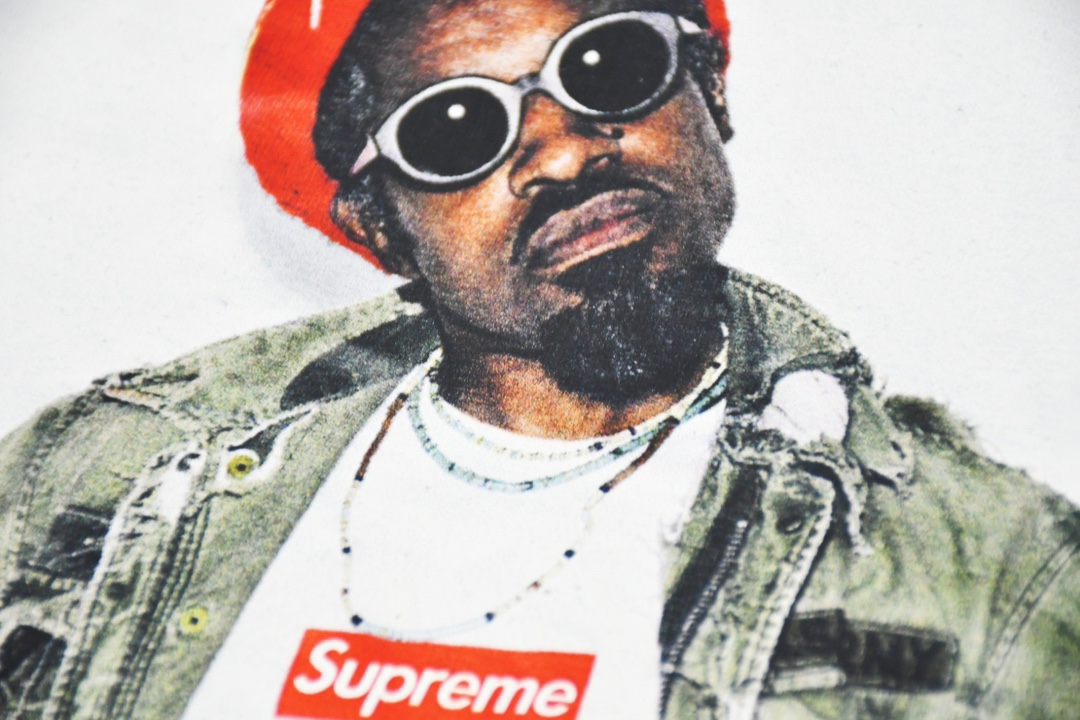 Supreme FW22 Week1 André 3000 Tee in Black & White, Sizes SM to XL - 图片 7