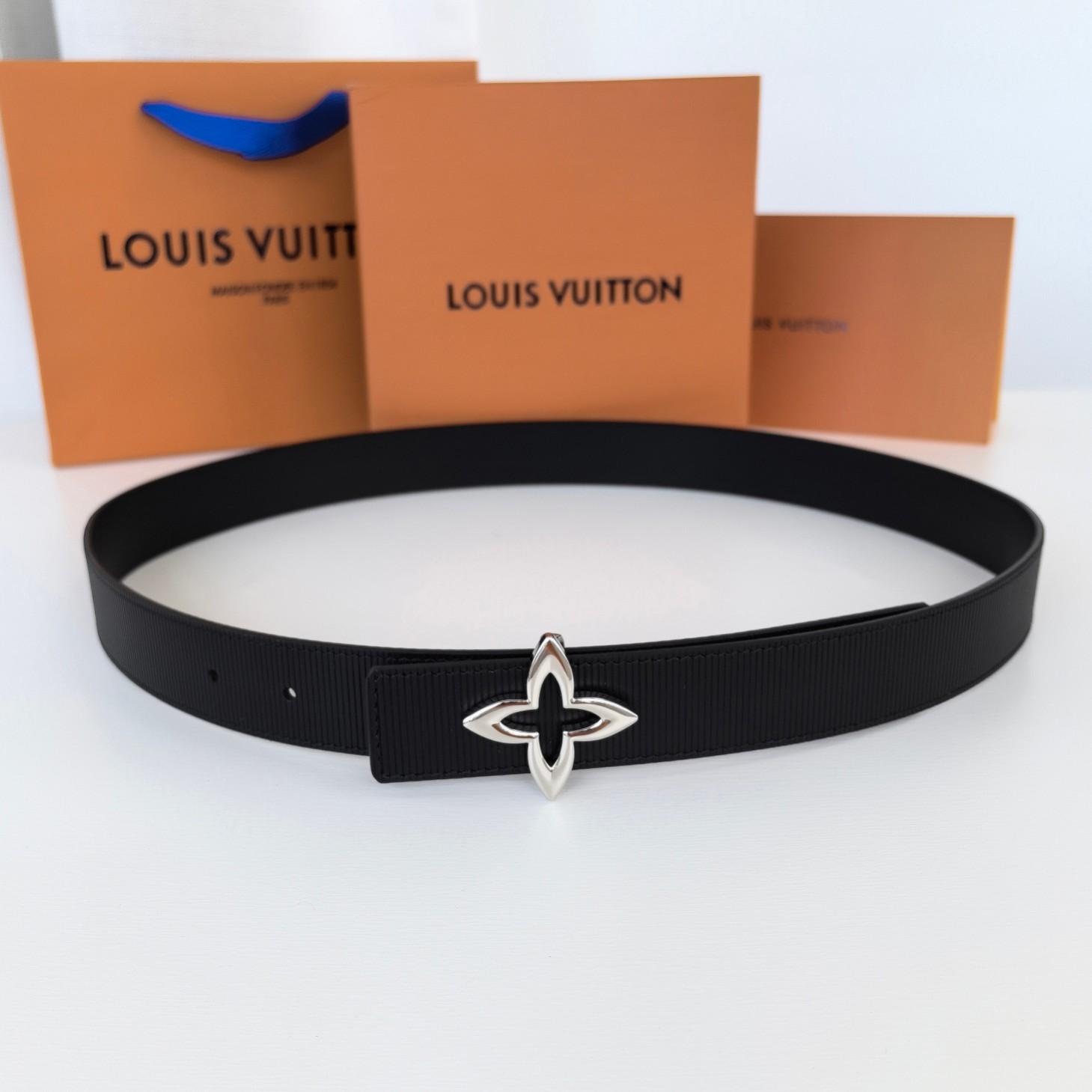 Louis Vuitton Haute Couture Haute Couture Ready-to-Wear Clothing Dress 4