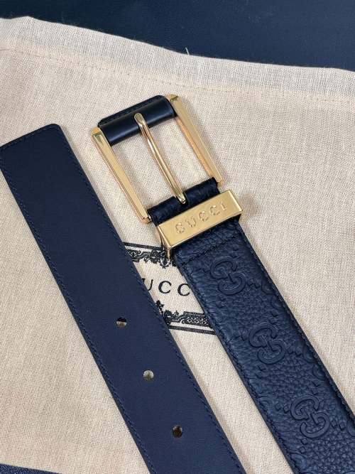 Gucci Neutral-Toned Leather Belt With Square Buckle - Business Style 1 Gucci Neutral-Toned Leather Belt With Square Buckle - Business Style