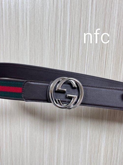Gucci Reversible Belt with Interlocking G Buckle-Red and Green Webbing 1 Gucci Reversible Belt with Interlocking G Buckle-Red and Green Webbing