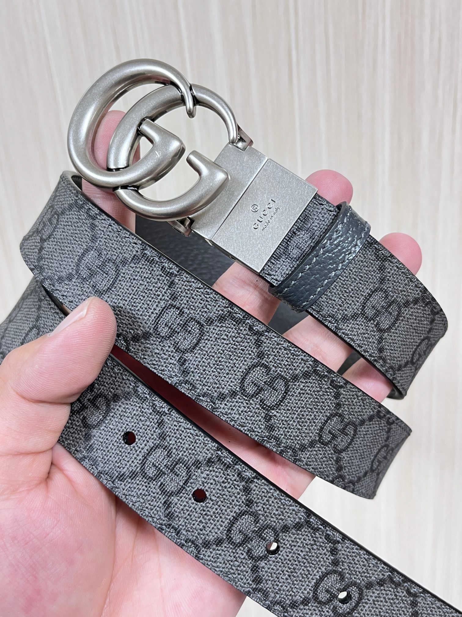 Gucci Style Grey Leather Women's Belts Lookbook Reference image 2