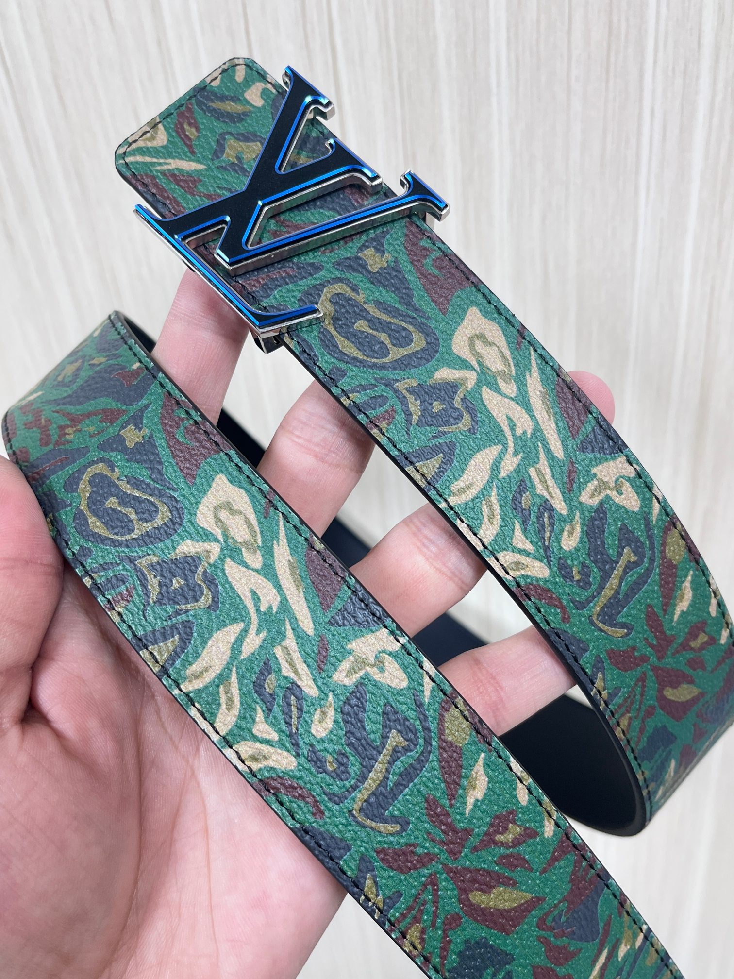 4.0当季新款 进口帆布印清花 底皮小牛皮做工精细 搭配经典扣头-Chinese UA Cheap High Quatity Brand Clothes Bags handbags Sneakers wholesale wholesaler seller from China Factory suppliers Fashion Clothing Shoes best Quality Beautiful Price 4.0当季新款 进口帆布印清花 底皮小牛皮做工精细 搭配经典扣头