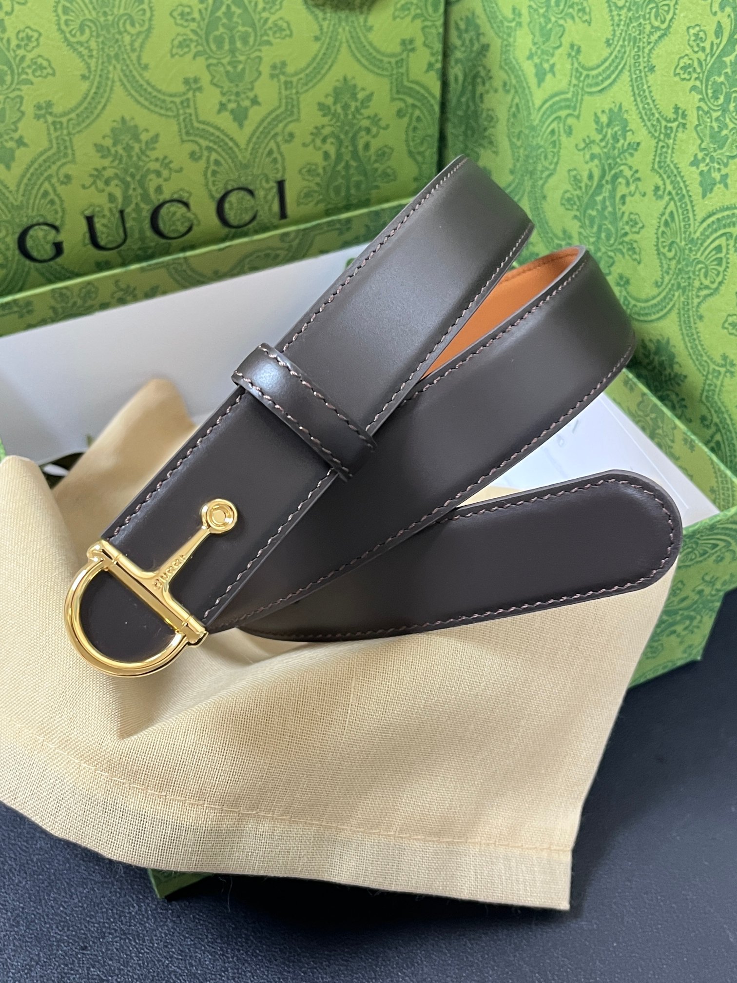 NO:882816,Original order, new season, 3.0 wide double-sided plain weave imported top layer, one side black/one side khaki, with high-quality screw buckle, 3.0 black khaki, belt19860909原单当季新款,3.0宽双面平纹进口头层,一面黑/一面土黄,搭配精品螺丝挂扣 3.0黑土黄,皮带,Belt