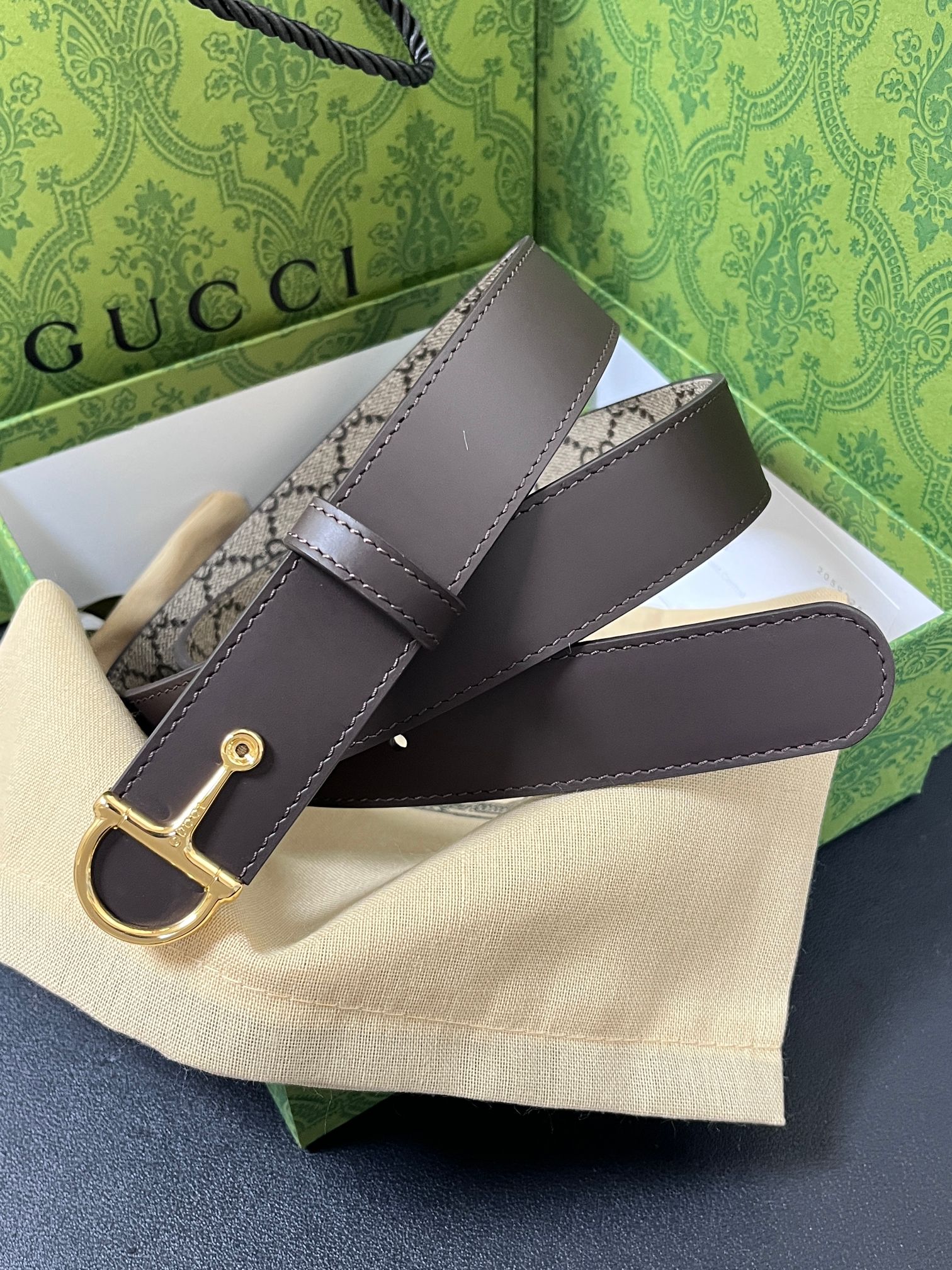 NO:882806,Original order, new season, 3.0 wide double-sided plain weave imported top layer, one side canvas print/one side black imported cowhide, with high-quality screw buckle 3.0 wide plain black screw buckle, belt, cowhide19860909原单当季新款,3.0宽双面平纹进口头层,一面帆布印花/一面黑色进口牛皮,搭配精品螺丝挂扣 3.0宽平纹黑螺丝挂扣,皮带,cowhide,Belt