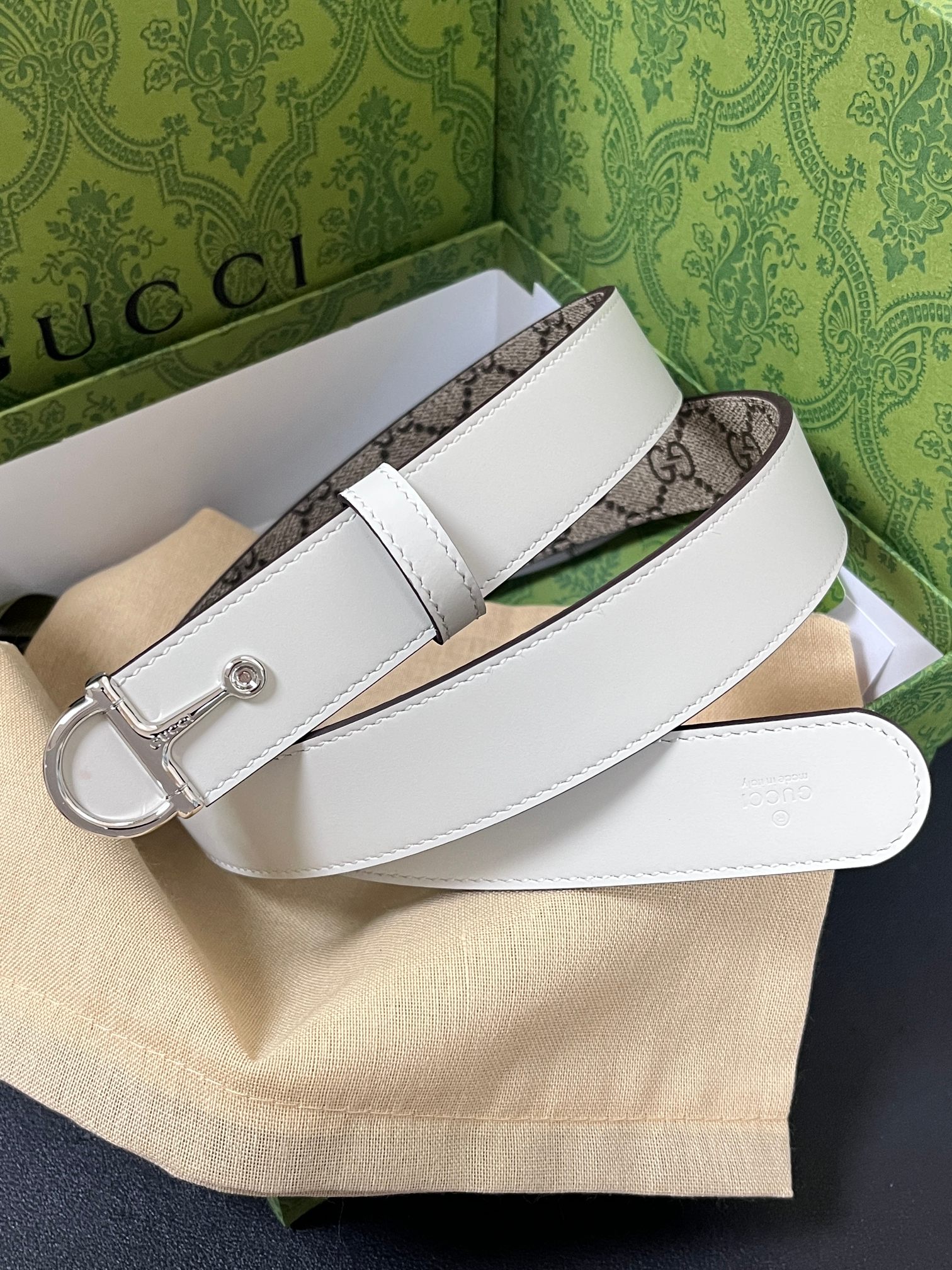 NO:882786,Original order, new season, 3.0 wide double-sided plain weave imported top layer, one side canvas print/one side white imported cowhide, with high-quality screw buckle 3.0 wide plain weave white screw buckle, belt, cowhide19860909原单当季新款,3.0宽双面平纹进口头层,一面帆布印花/一面白色进口牛皮,搭配精品螺丝挂扣 3.0宽平纹白色螺丝挂扣,皮带,cowhide,Belt