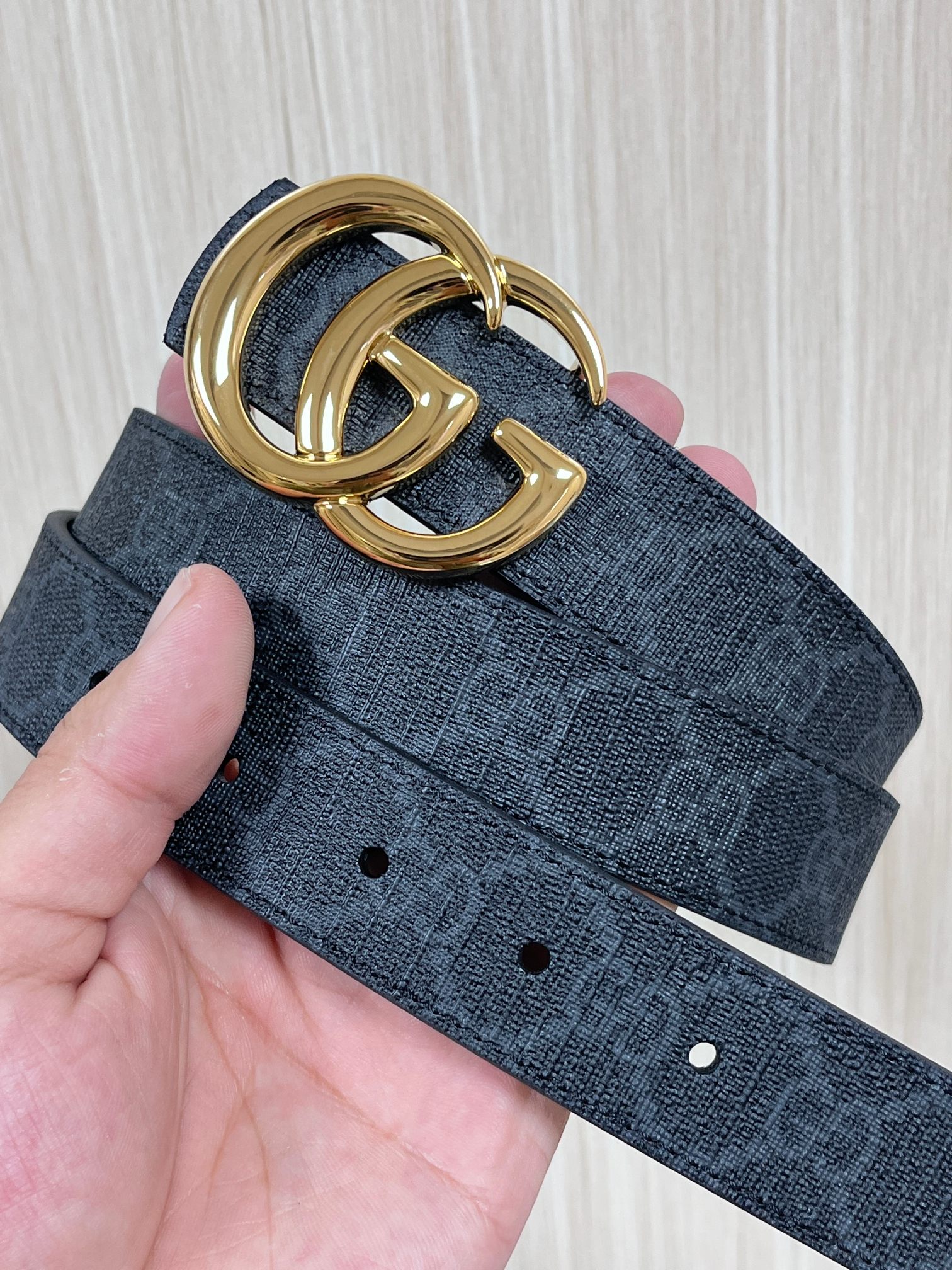 Gucci Style Black Leather Women's Belts Lookbook Reference image 2