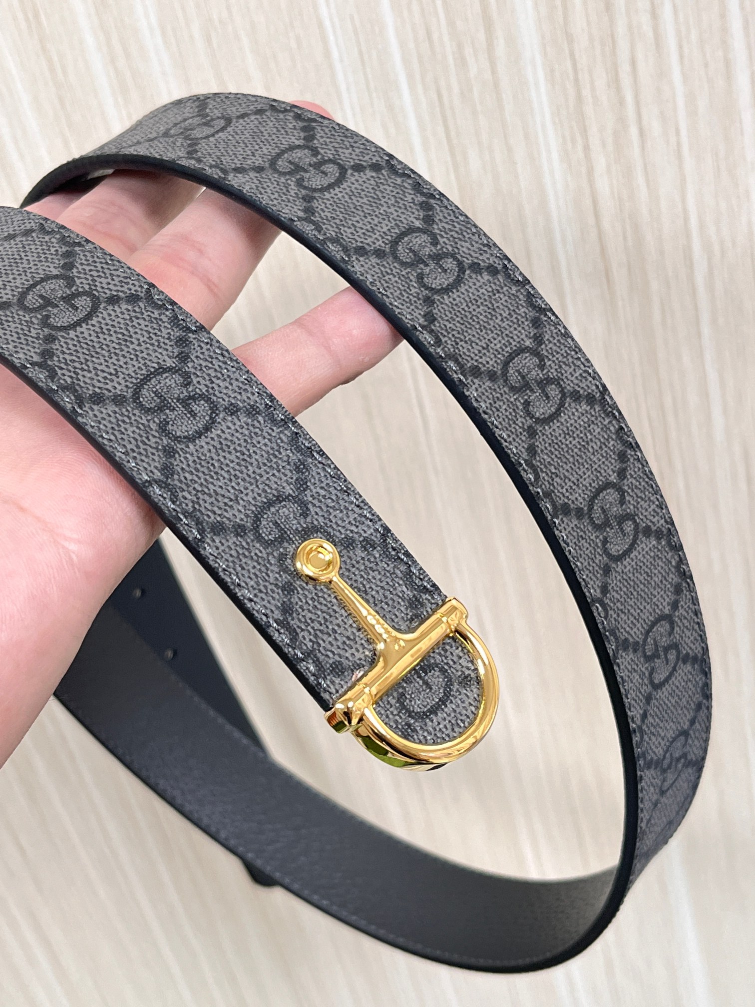 当季新款 Gucci 新品 一面新款灰黑pvc印花 另一面进口灰色猪皮纹小牛皮-Top High Quatity Cheap Sneakers Fashion Clothing Clothes Bags handbags Shoes of all Brand wholesale With The best Quality And Beautiful Price from China Factory Chinese suppliers wholesaler seller 当季新款 Gucci 新品 一面新款灰黑pvc印花 另一面进口灰色猪皮纹小牛皮