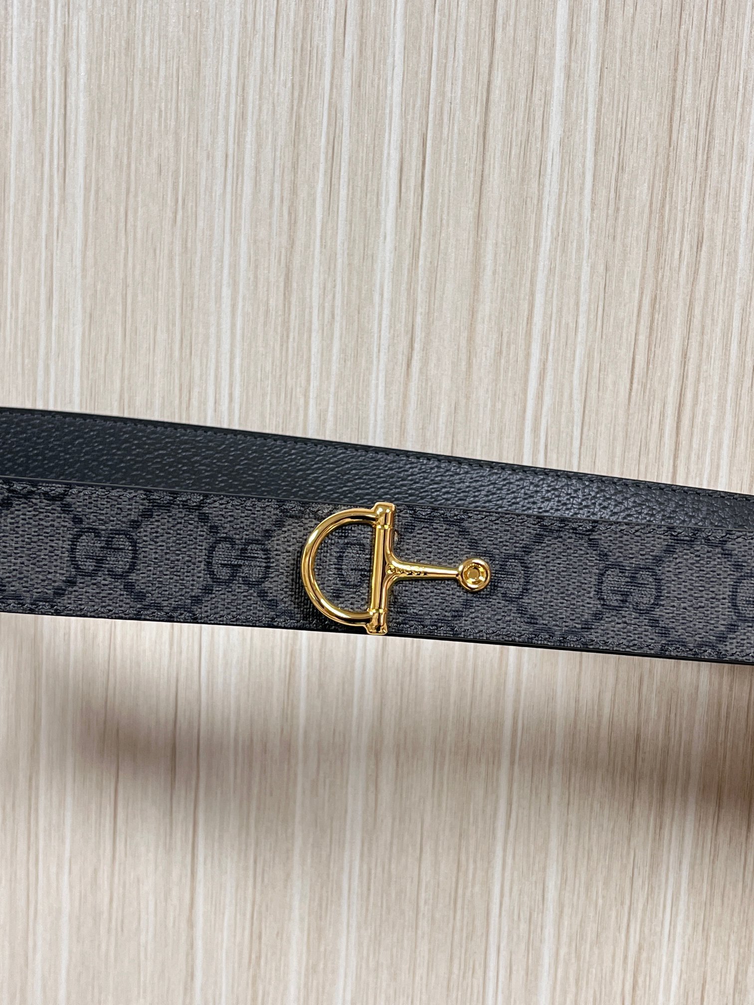 当季新款 Gucci 新品 一面新款灰黑pvc印花 另一面进口灰色猪皮纹小牛皮-Top High Quatity Cheap Sneakers Fashion Clothing Clothes Bags handbags Shoes of all Brand wholesale With The best Quality And Beautiful Price from China Factory Chinese suppliers wholesaler seller 当季新款 Gucci 新品 一面新款灰黑pvc印花 另一面进口灰色猪皮纹小牛皮