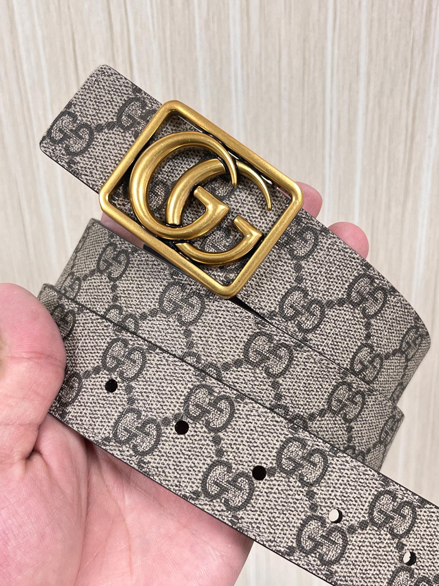 当季新款，GG老花帆布+皮革双面设计，一面 SuPreme帆布（带有品牌老花图案），另一面是光面皮革属于