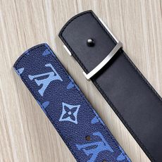 -当季新款,外侧采用, 涂层帆布,以渐变蓝色调演绎经典老花图案,自带潮流质感。- 内侧为驼色皮革,可实现 -当季新款,外侧采用, 涂层帆布,以渐变蓝色调演绎经典老花图案,自带潮流质感。- 内侧为驼色皮革,可实现