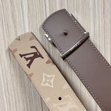 当季新款 LV Dimension Monogran SurPlus 双面腰带以大胆笔触诠释日常中性风尚 当季新款 LV Dimension Monogran SurPlus 双面腰带以大胆笔触诠释日常中性风尚