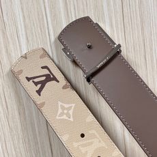 当季新款 LV Dimension Monogran SurPlus 双面腰带以大胆笔触诠释日常中性风尚 当季新款 LV Dimension Monogran SurPlus 双面腰带以大胆笔触诠释日常中性风尚