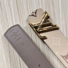当季新款 LV Dimension Monogran SurPlus 双面腰带以大胆笔触诠释日常中性风尚 当季新款 LV Dimension Monogran SurPlus 双面腰带以大胆笔触诠释日常中性风尚