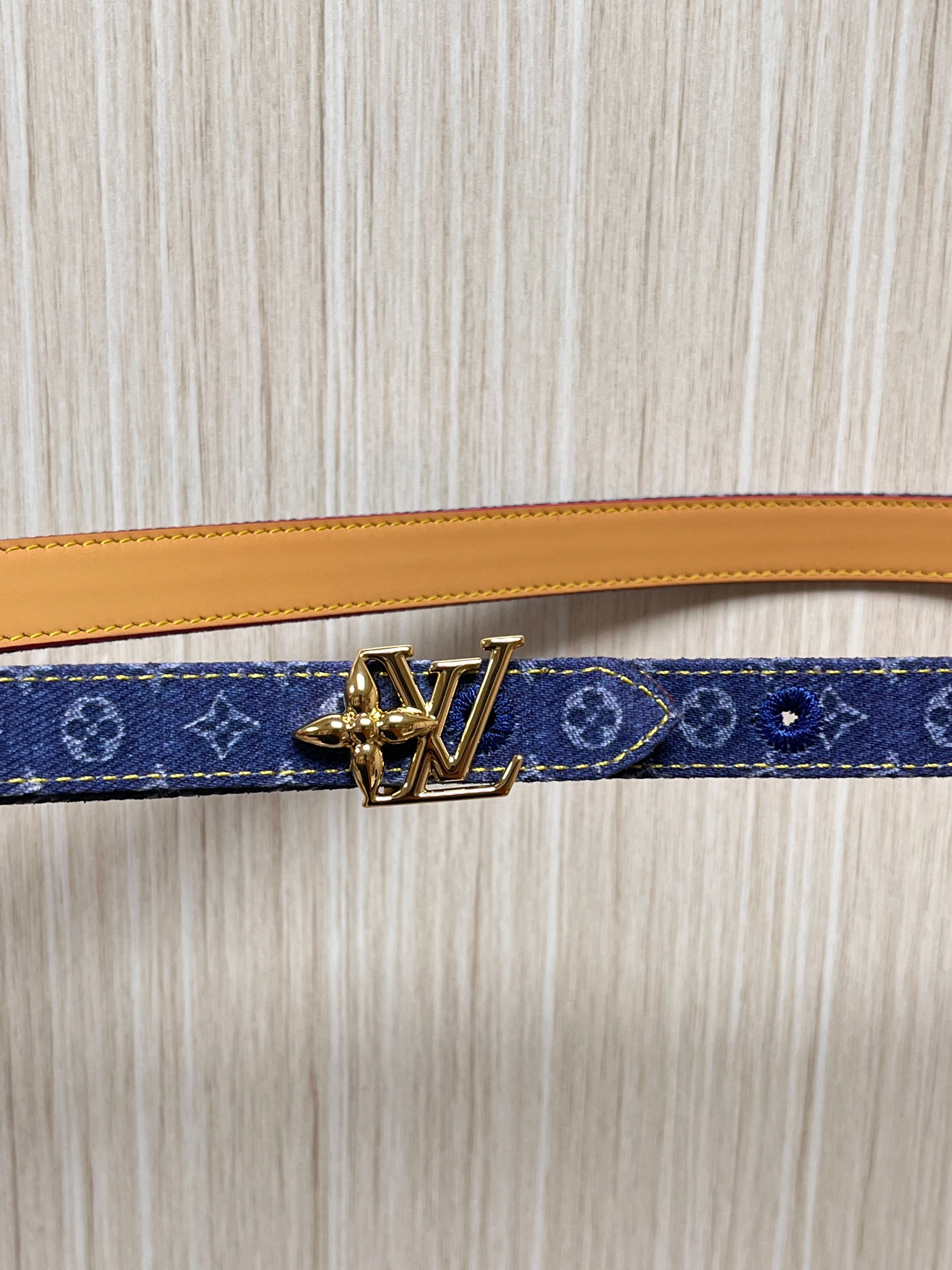 当季新款，- 牛仔篮Monogram 帆布材质，搭配复古做旧的老花印花另一面树高进口牛皮- 更适配日常穿