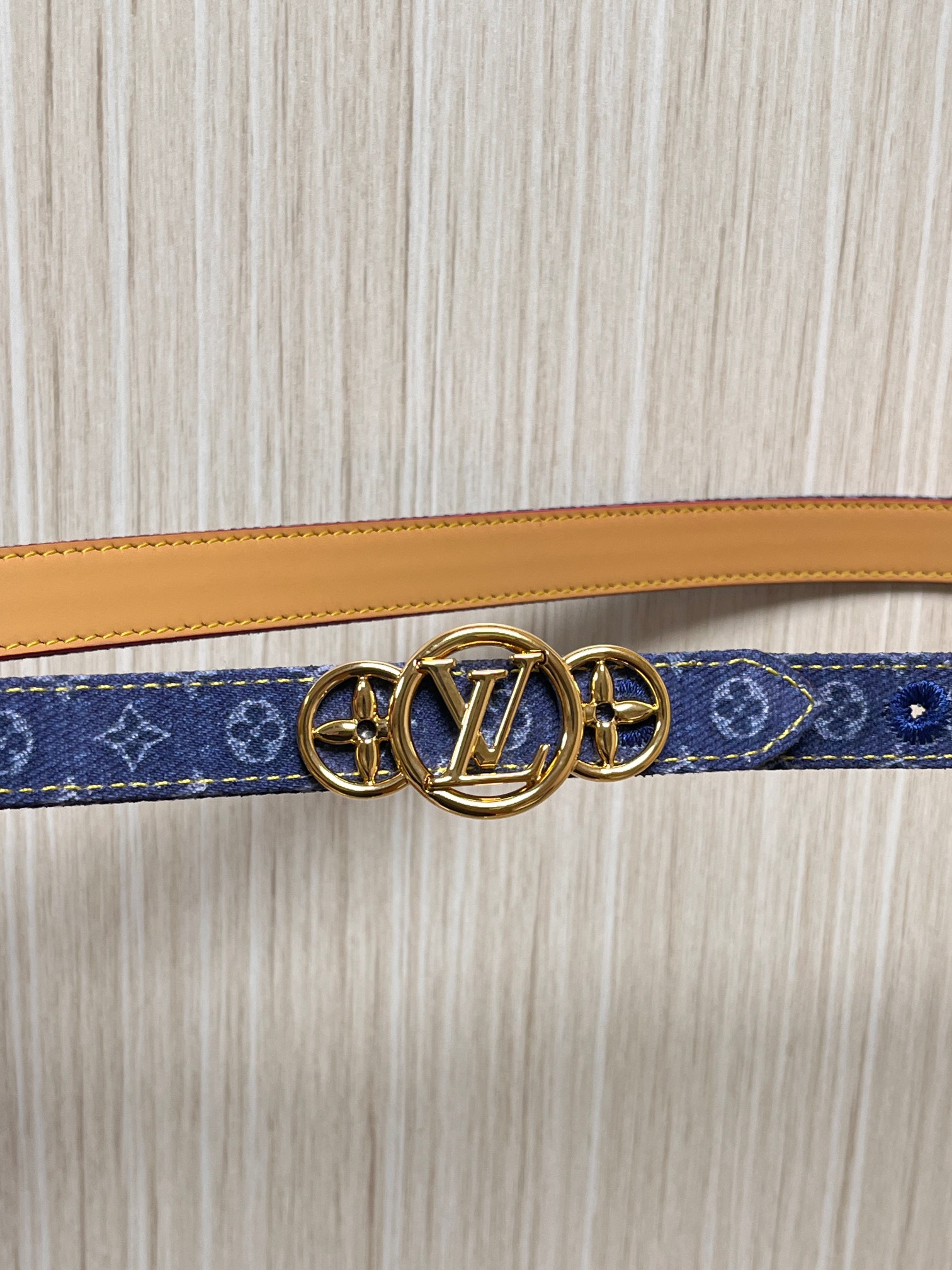 当季新款，- 牛仔篮Monogram 帆布材质，搭配复古做旧的老花印花另一面树高进口牛皮- 更适配日常穿