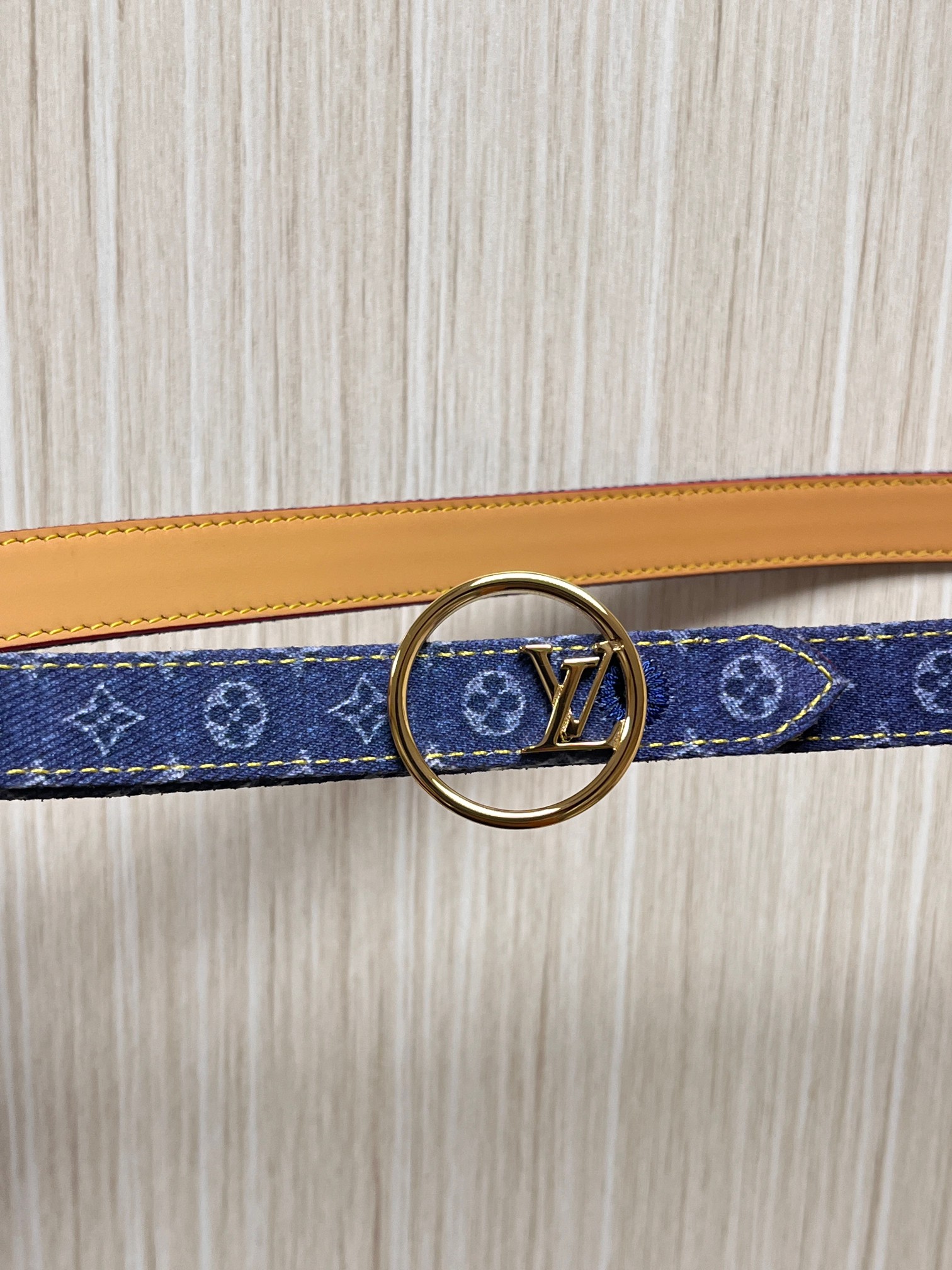 当季新款，- 牛仔篮Monogram 帆布材质，搭配复古做旧的老花印花另一面树高进口牛皮- 更适配日常穿