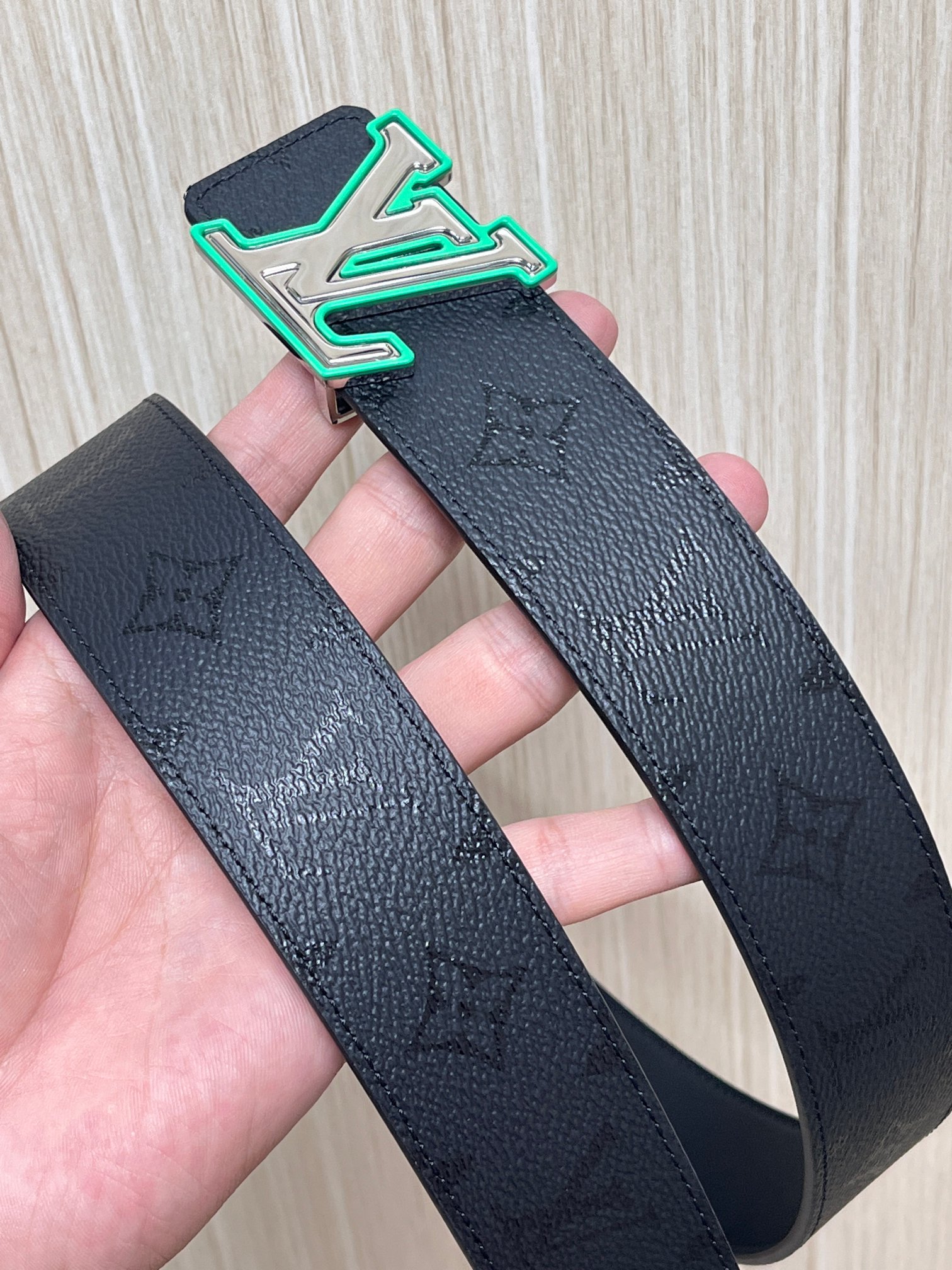 当季新款，意大利进口全黑暗纹涂层帆布低调灰黑色老花暗印，哑光高级，反面（内衬面）：进口光滑黑色小牛皮，4
