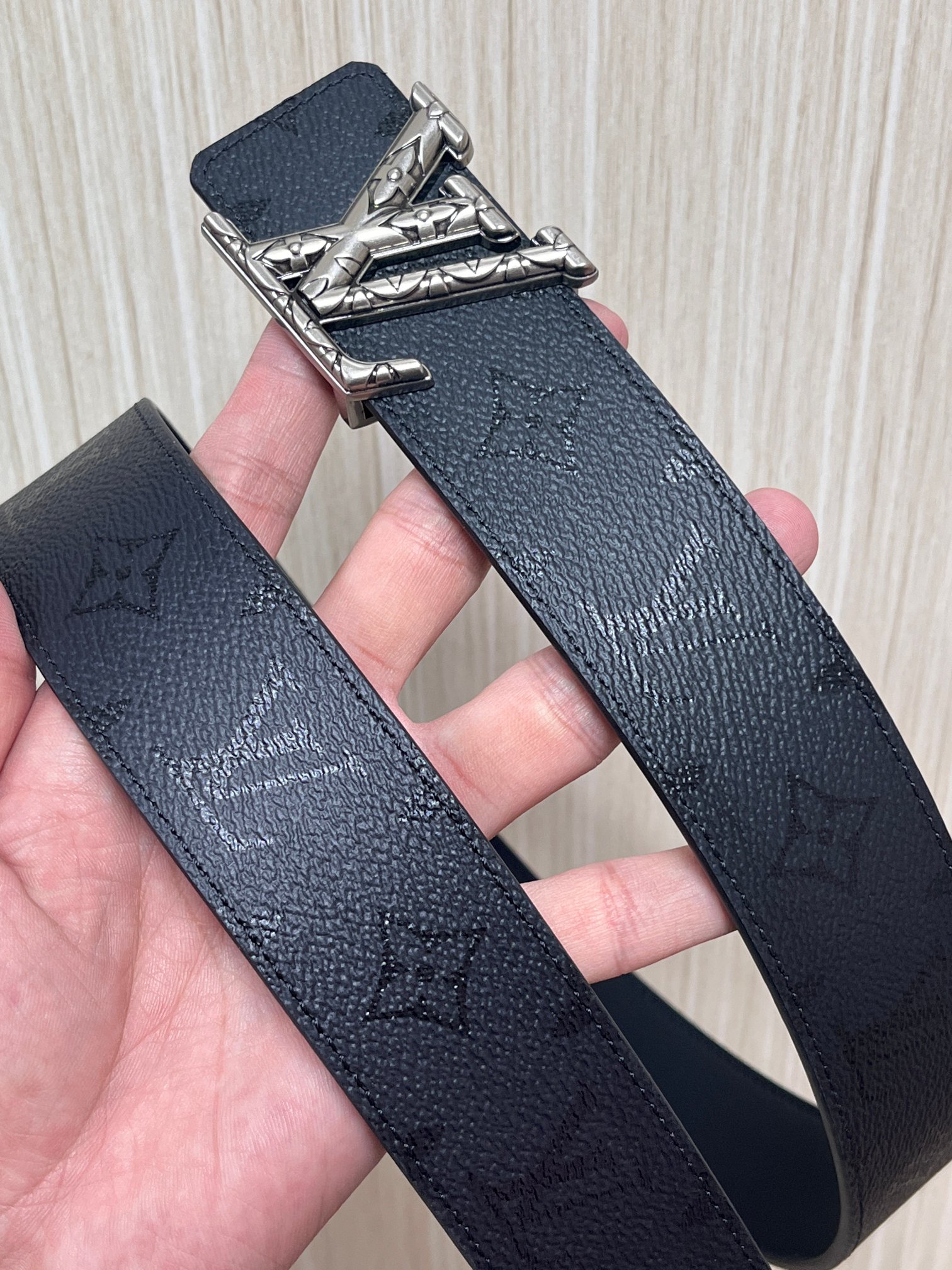 当季新款，意大利进口全黑暗纹涂层帆布低调灰黑色老花暗印，哑光高级，反面（内衬面）：进口光滑黑色小牛皮，4