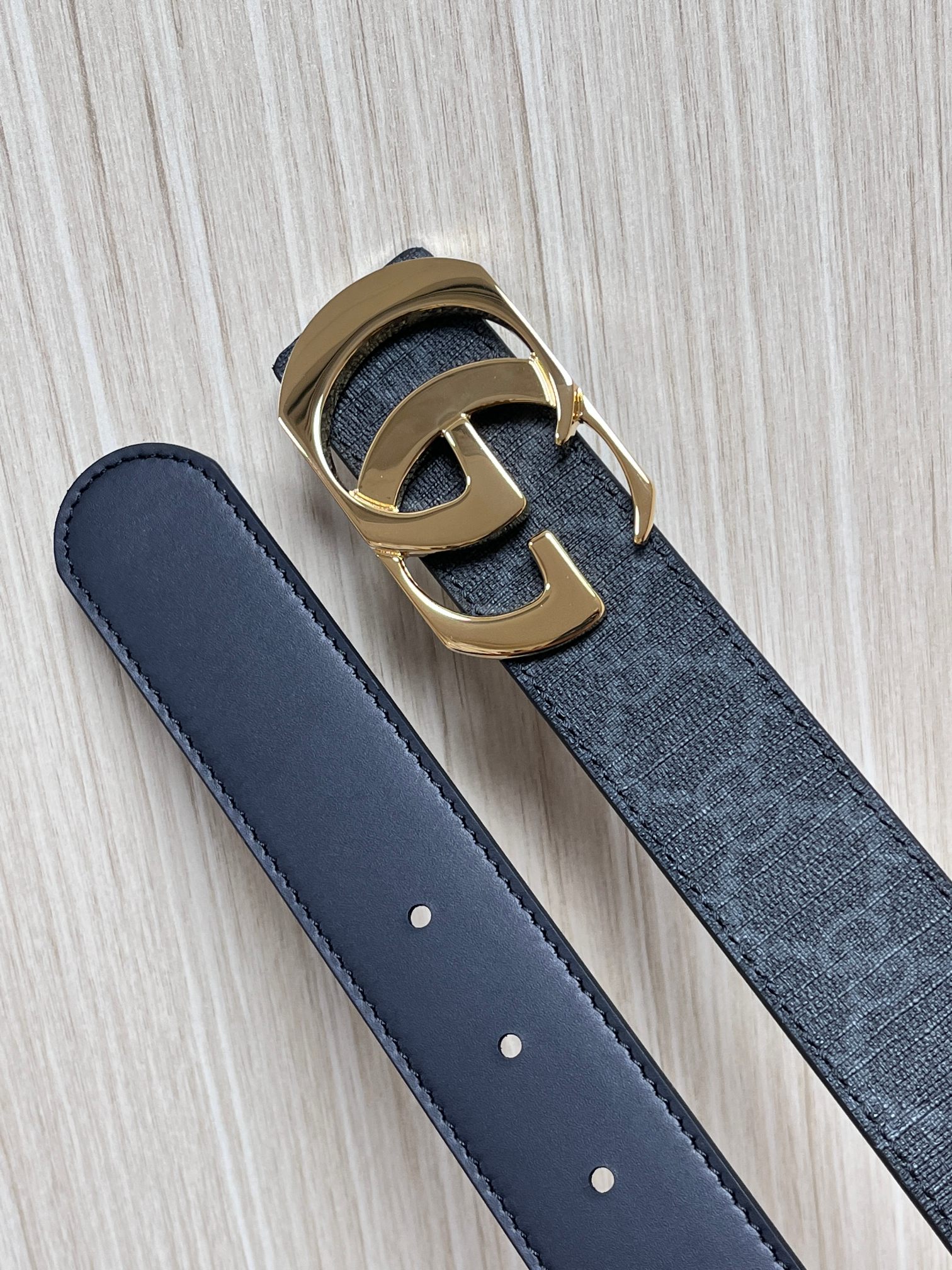 当季新款，杏字帆布，进口硅胶皮，做过精细，，3.5黒防布