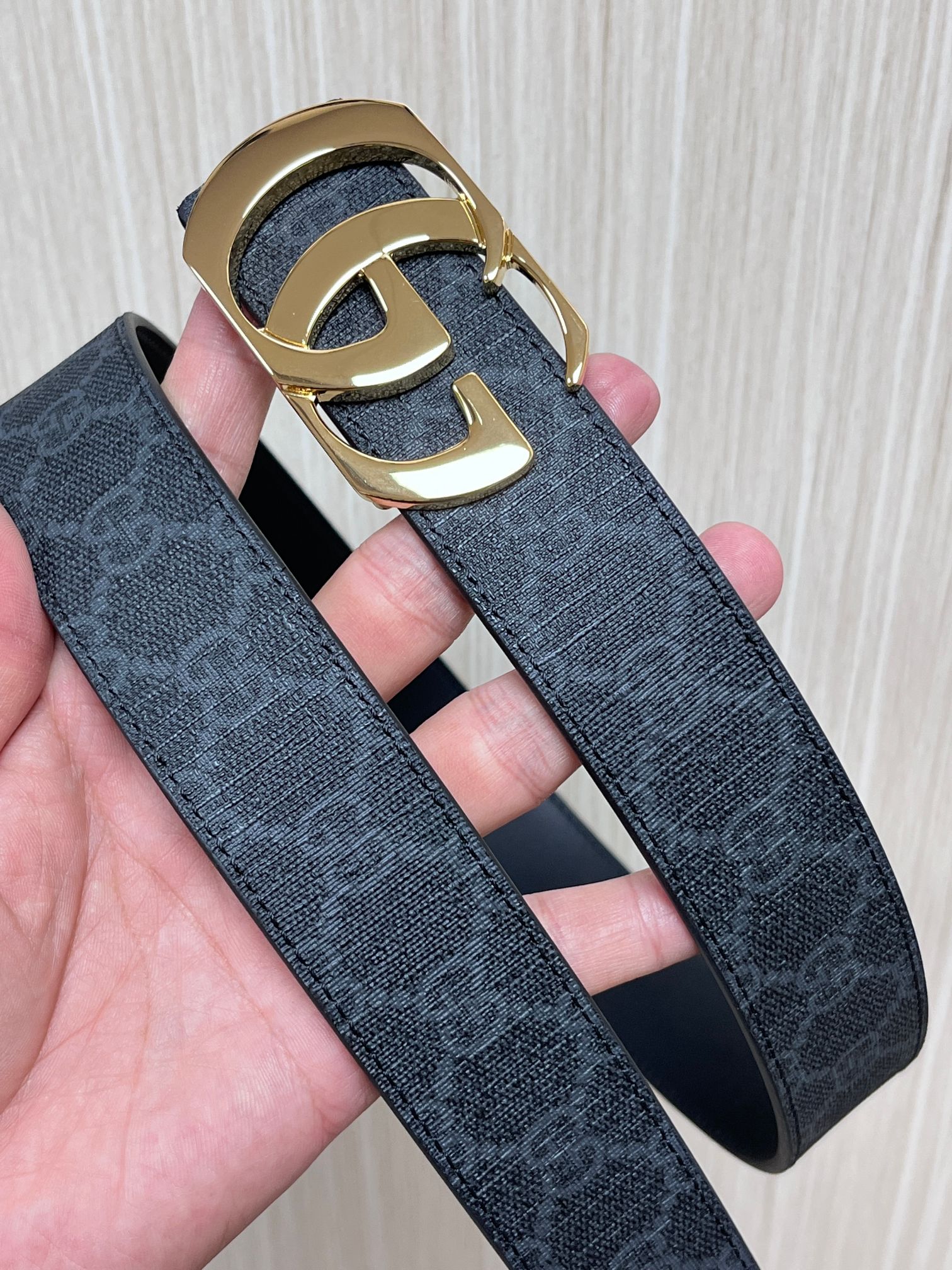 当季新款，杏字帆布，进口硅胶皮，做过精细，，3.5黒防布