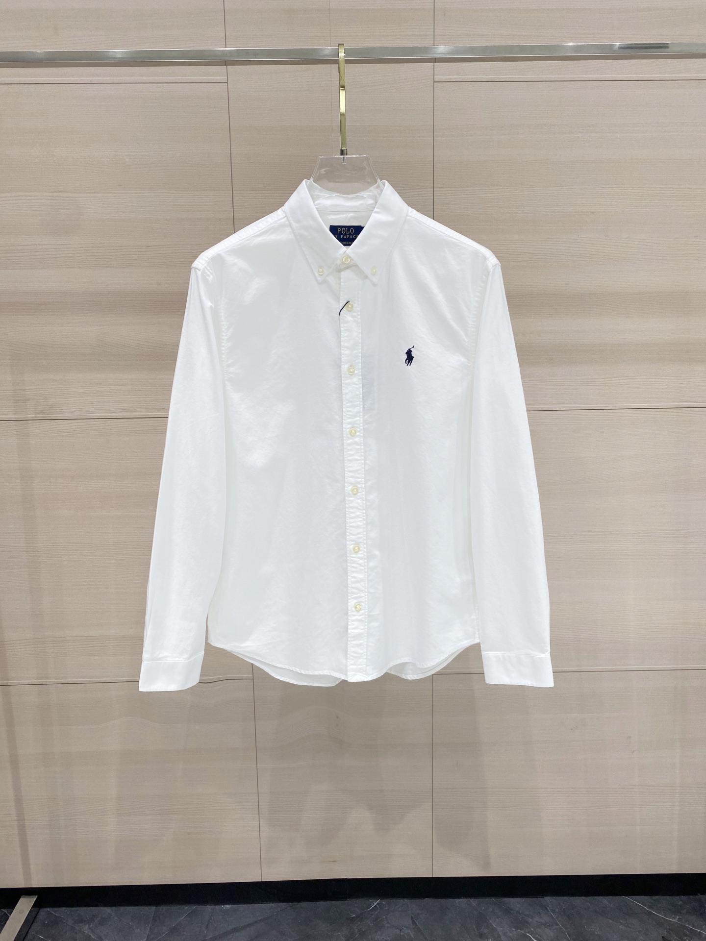P205 Polo 26ss新款纯色Logo刺绣系扣长袖衬衫 男款 高版本 码数：S.M.L.XL.XXL