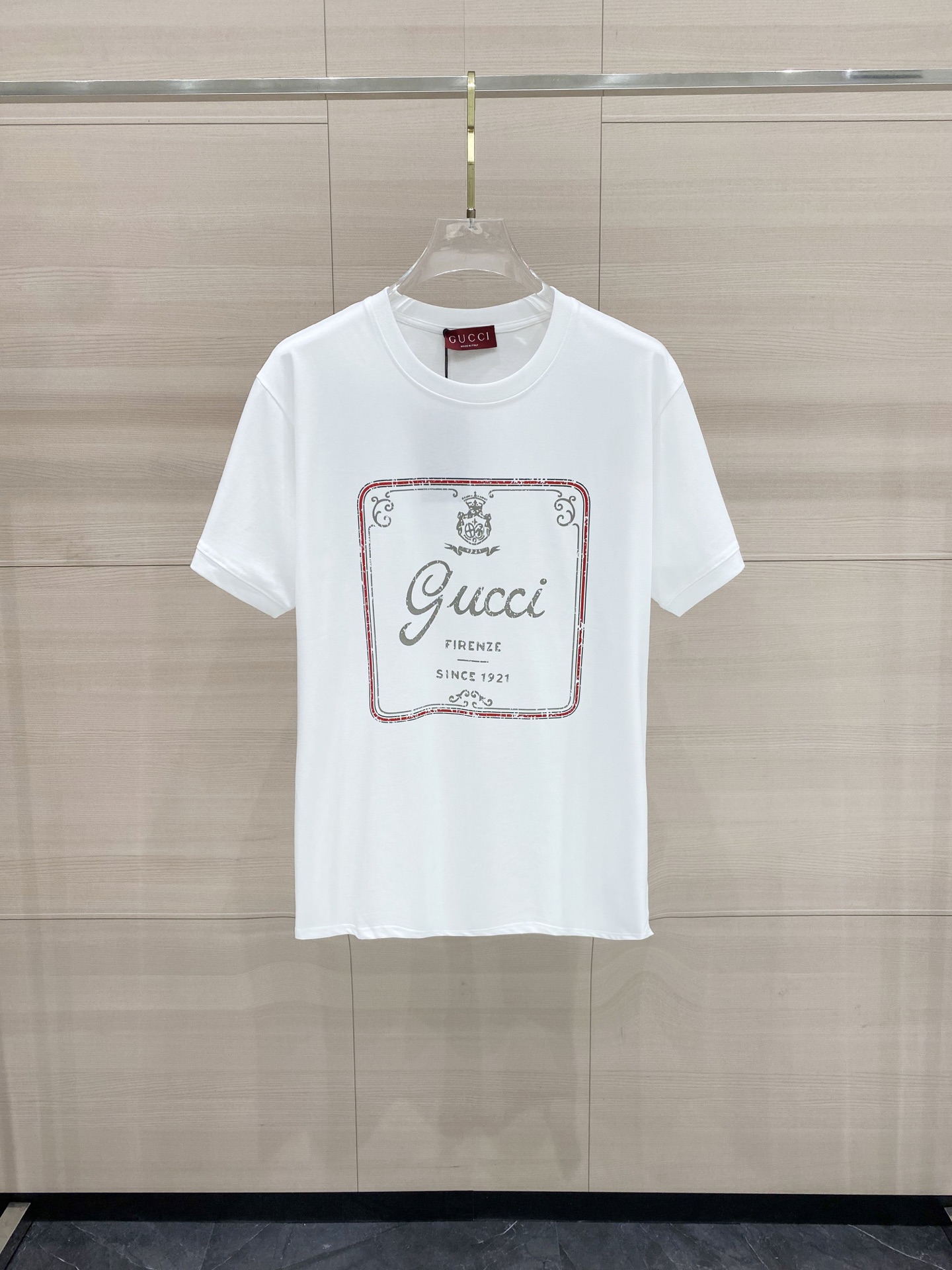 P115 Camiseta de manga corta con estampado de letras del logotipo clásico Gucci Gu1921 Tallas: S M L XL