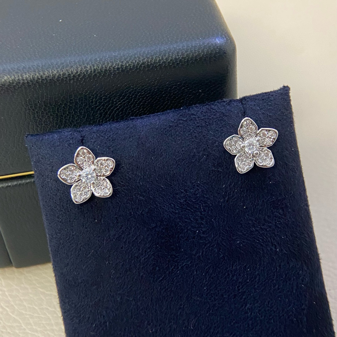👑格拉芙耳钉 新品满钻花瓣耳钉 