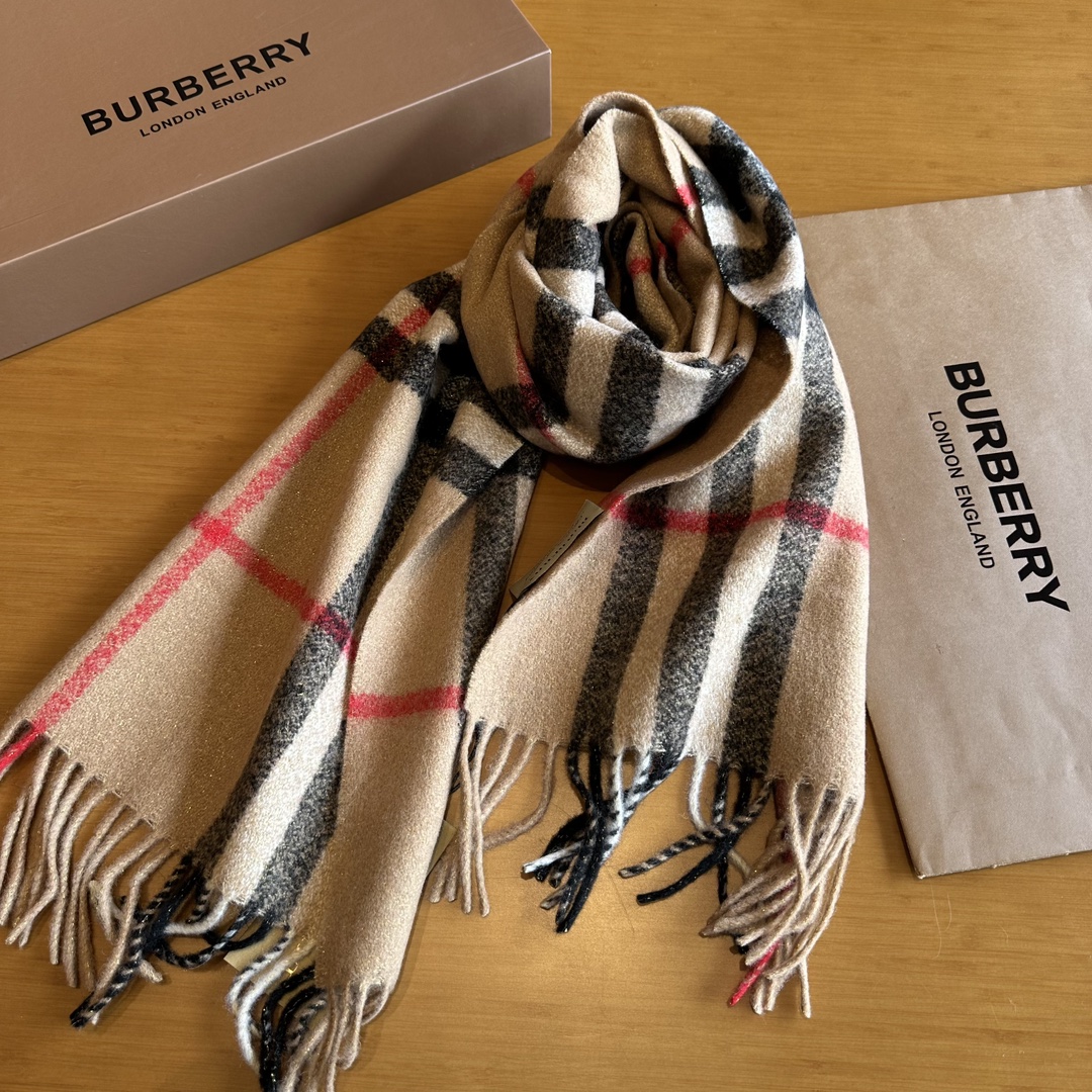 bur专柜主打blingbling的christmas系列️burberry出口英国的订单指定国内一流最