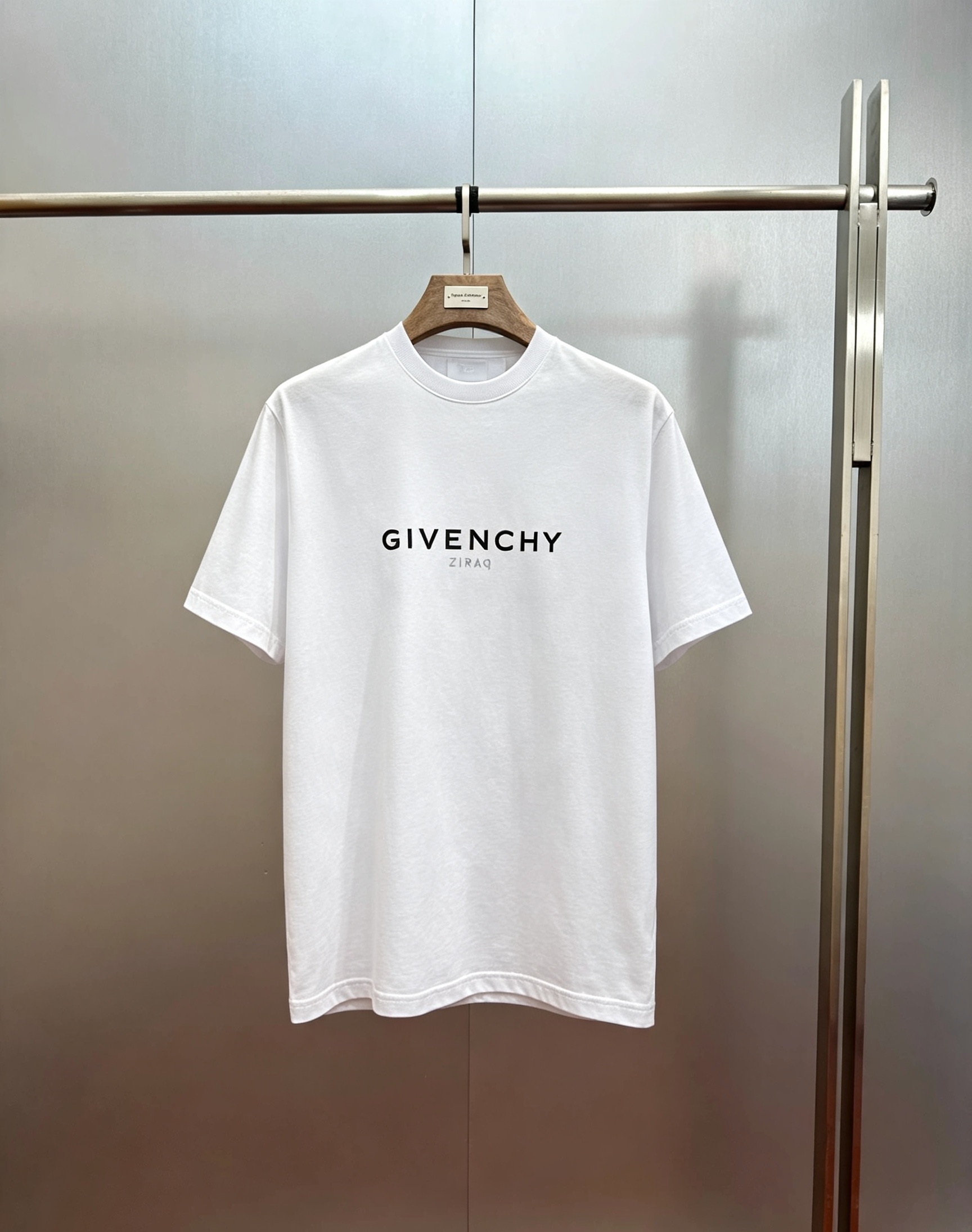 🔥P140@GIVENCHY Camiseta de manga corta con estampado de letras de doble capa, comprada y desarrollada por 49…