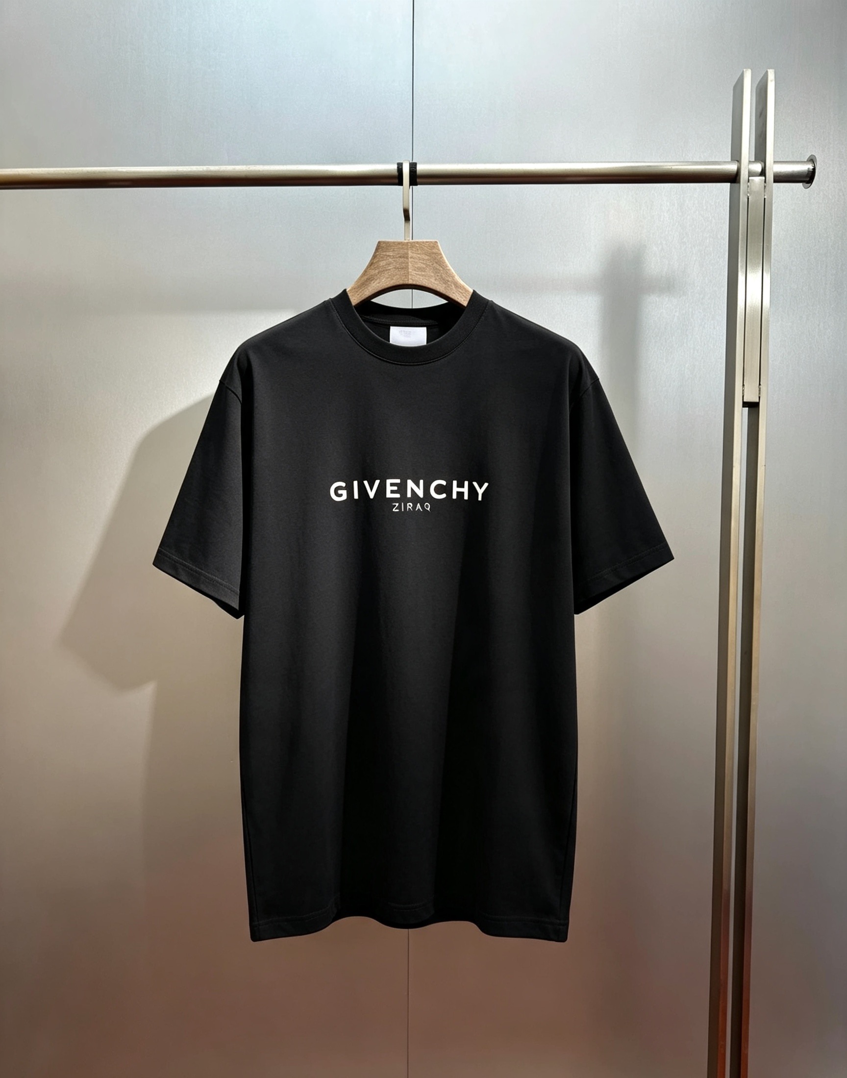 🔥P140@GIVENCHY Camiseta de manga corta con estampado de letras y logo de doble capa. Auténtico, comprado y d…