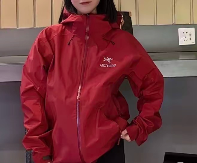Chaqueta Impermeable Arc'teryx Beta LT para Hombre - Rendimiento y Estilo en Rojo 12 a1756743603680 8578