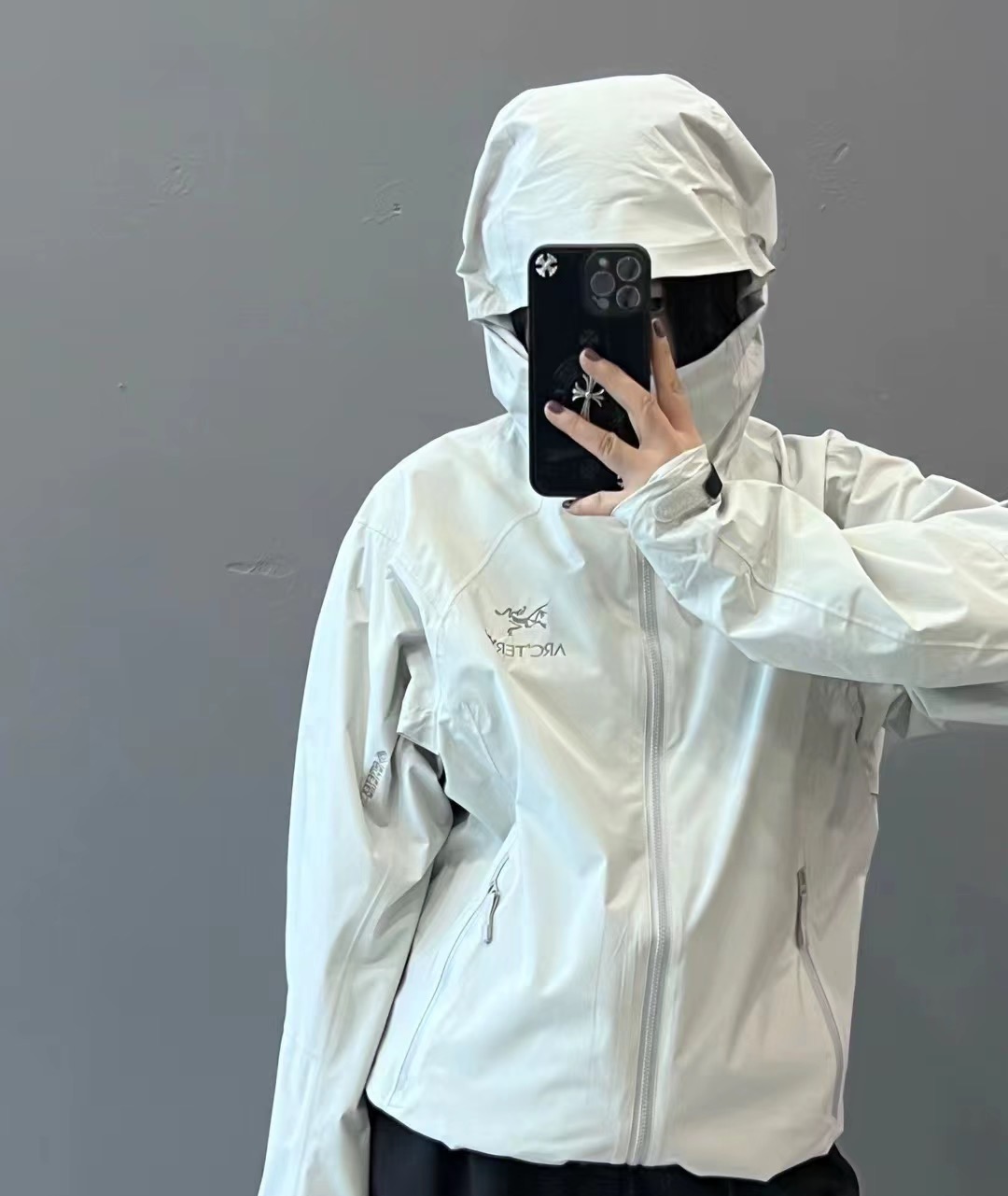 Chaqueta Impermeable Arc'teryx Beta LT para Mujer - Protección y Estilo 6 a1756743824749 2140