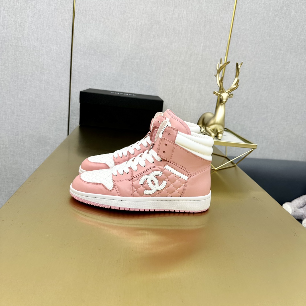 香奈儿AJコラボ 高級レザー高トップスニーカー