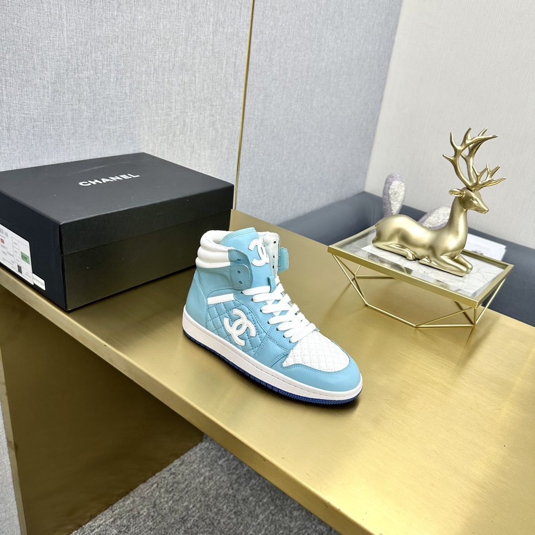 香奈儿AJコラボ 高版本頭層牛皮ハイカットスニーカー