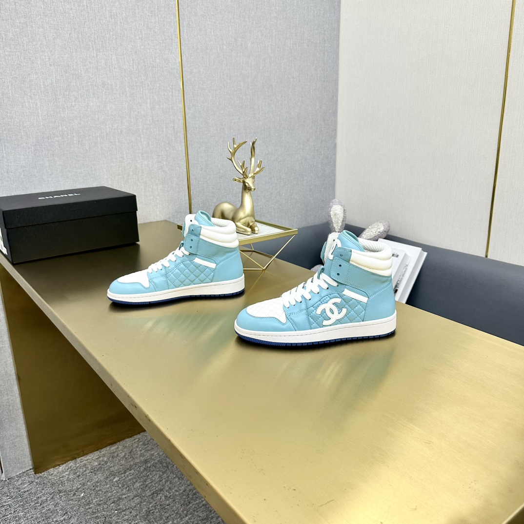 香奈儿AJコラボ 高版本頭層牛皮ハイカットスニーカー