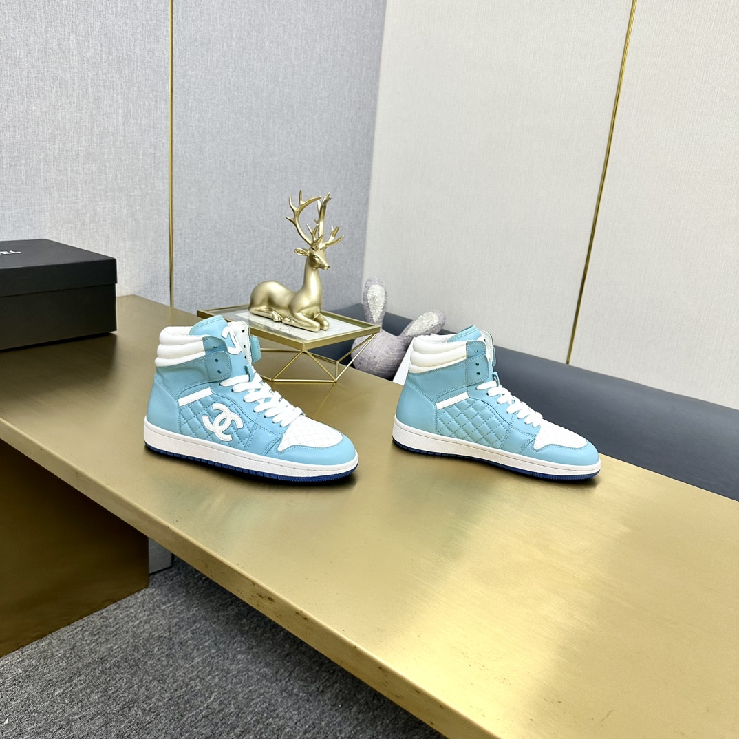 香奈儿AJコラボ 高版本頭層牛皮ハイカットスニーカー