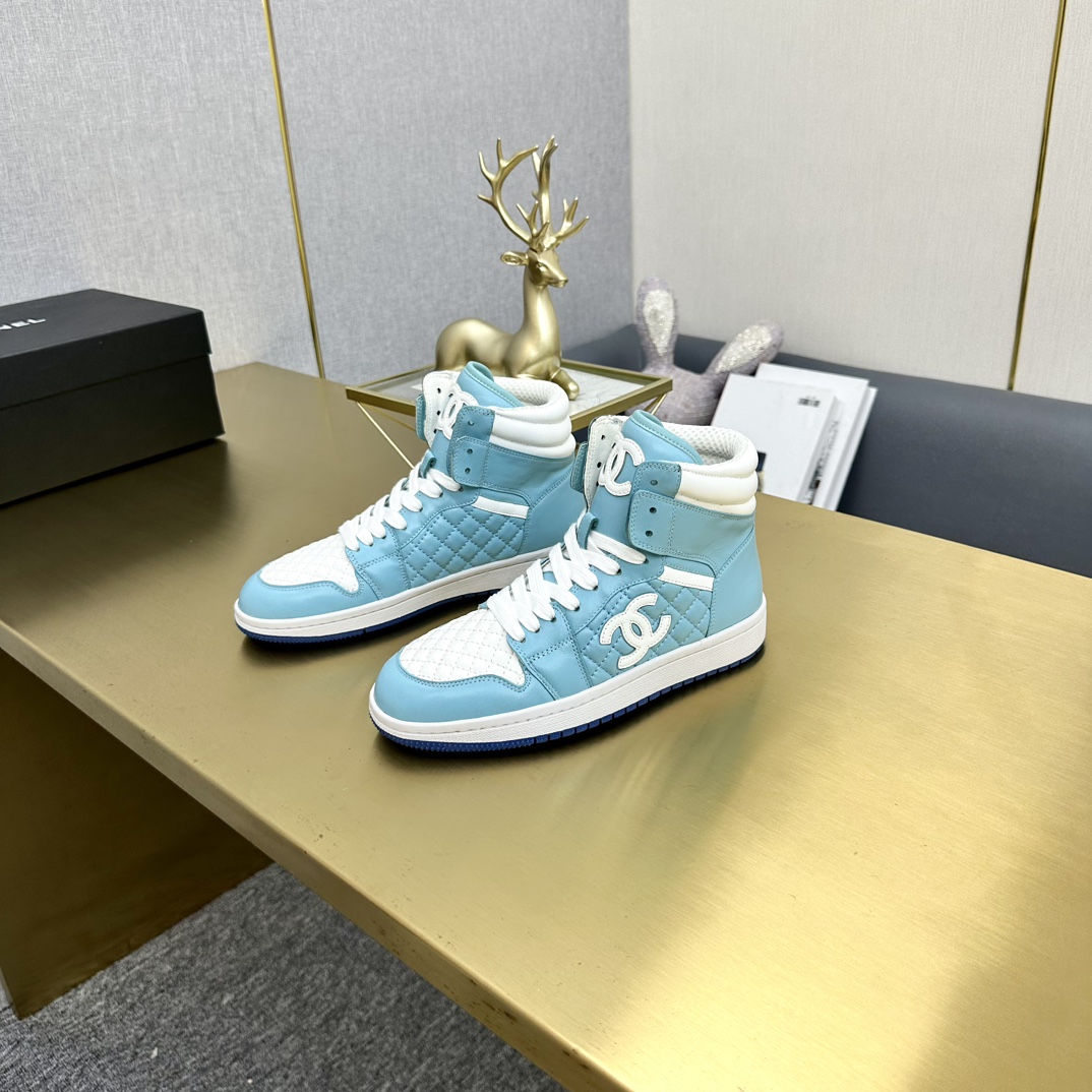 香奈儿AJコラボ 高版本頭層牛皮ハイカットスニーカー
