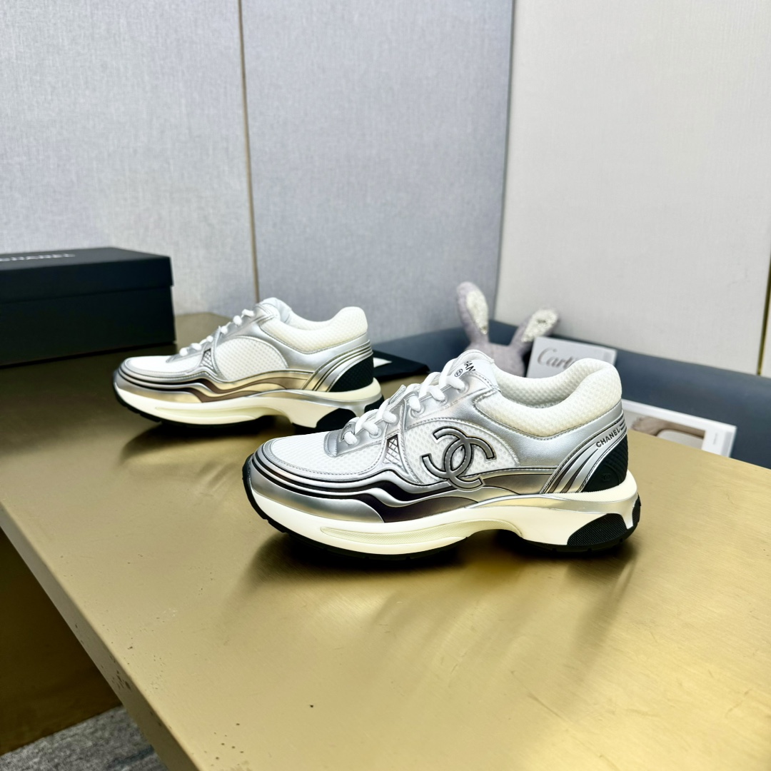 Chanel香奈儿小香金属休闲运动鞋 - 原单品质でスタイリッシュなデザイン